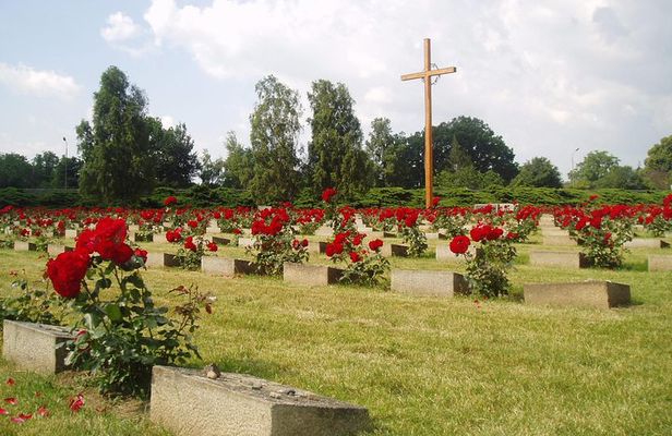 Bus Tour to Terezín from Prague