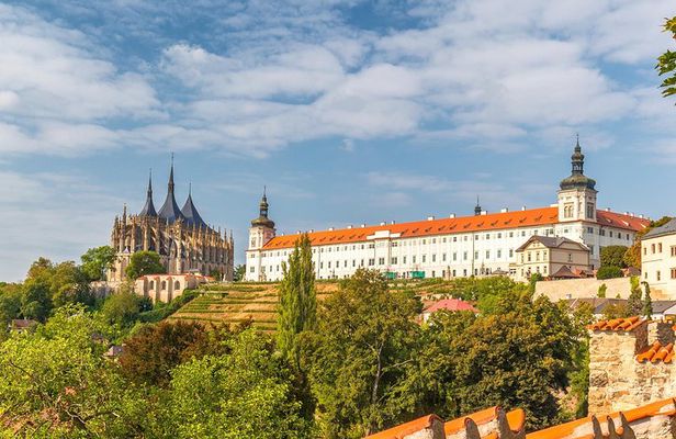 Half-Day Trip to Kutna Hora+Bone Church and Free Time from Prague
