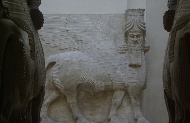 Semi-Private Louvre Masterpieces with Reserved Entrance Time