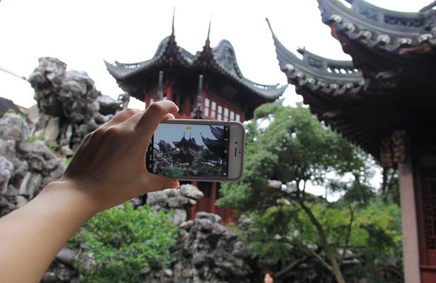4-Hour Private Photography Tour of Shanghai