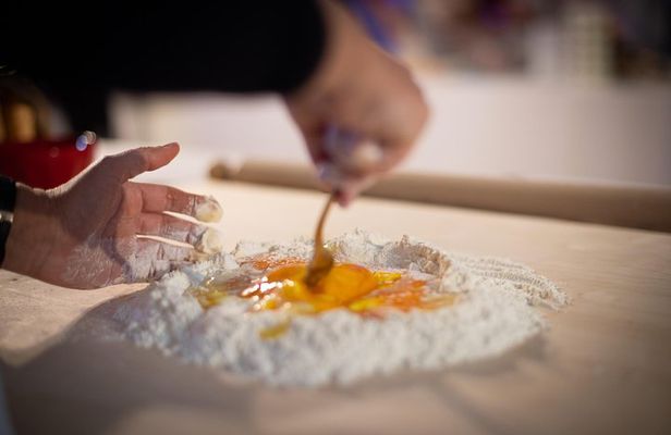 Pasta & Tiramisu Class at Local's home with tasting in Matera