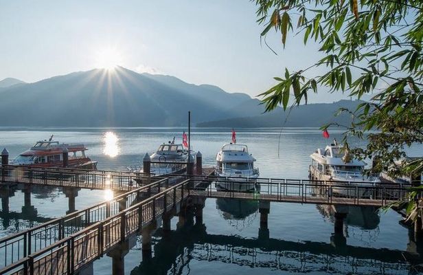 1-day Tour to Sun Moon Lake from Taipei by High Speed Rail 