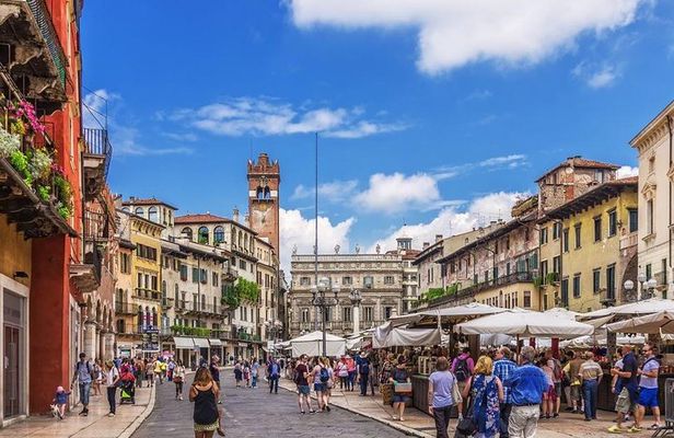 Verona and Lake Garda Day Trip from Milan