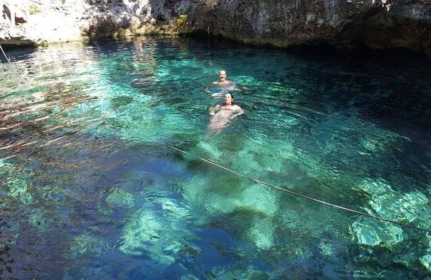 Camping expirience in the jungle + 1 cave & 3 cenotes