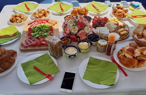Breakfast Cruise In Bosphorus With Private Yacht