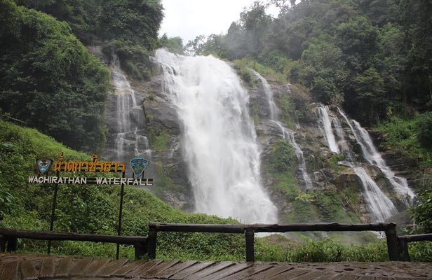 Fantastic! Famous Doi Inthanon National park tour with 2hr trekking