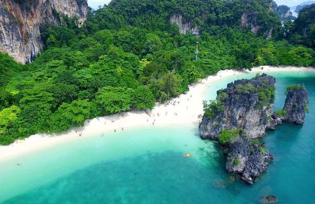 One-Day Tour at Hong Islands by Speedboat from Krabi