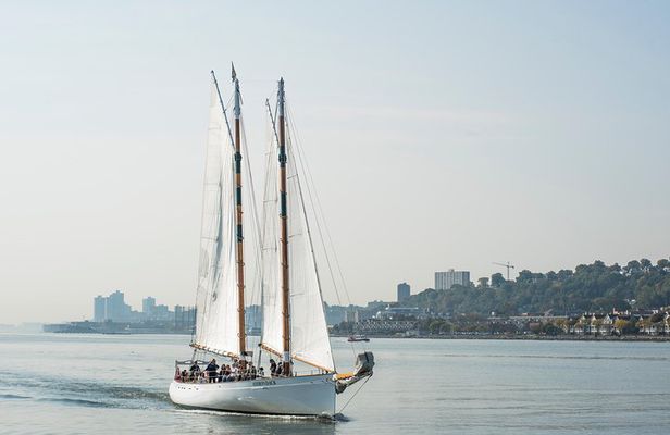 New York Fall Foliage Sail up the Hudson River