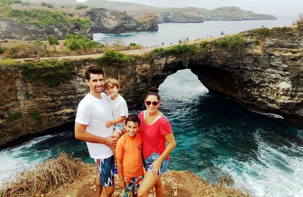 Nusa Penida 4 Spot Snorkeling with Manta and Island Tour