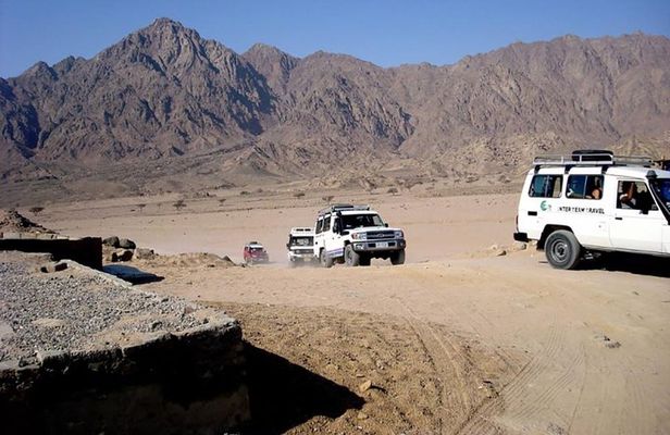 Bedouin BBQ in the Egyptian Desert by 4x4