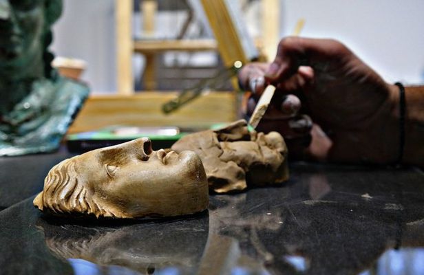 Discover your talent in sculpture, in a country where golden section was born.