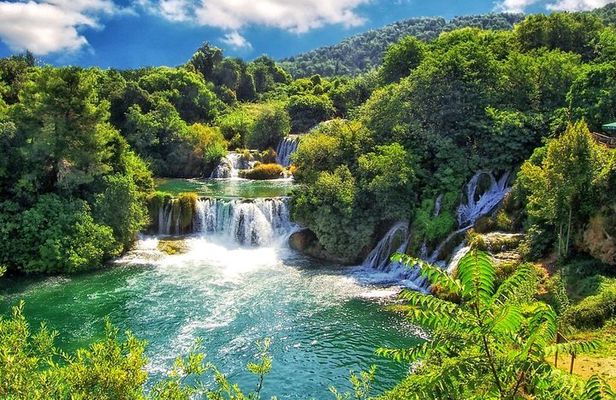 Private Krka Waterfalls tour with 30min Boat Cruse