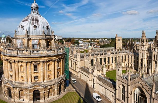 Oxford, Stratford, Cotswolds & Warwick Castle Tour from London