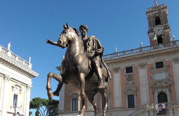Capitol Hill and Capitoline Museums - Skip the line Private Tour