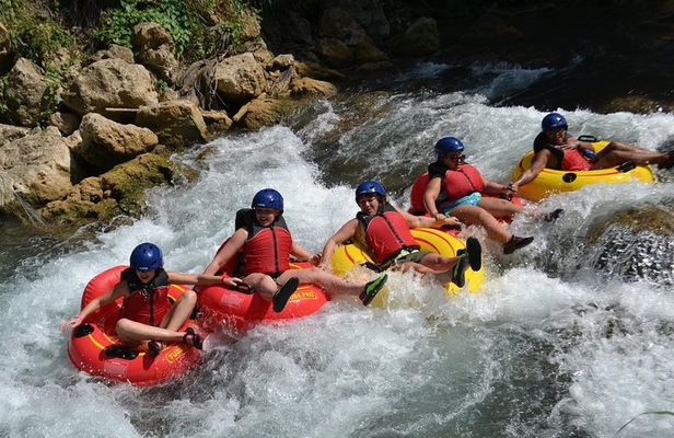 Private Transportation from Montego Bay to White River Tubing and Blue Hole