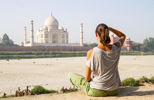 2-Day Golden Triangle Tour to The Taj Mahal, Agra and Jaipur from Delhi by Car