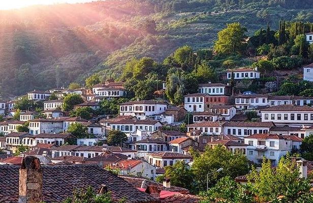 Sirince Village & Selcuk Bazaar Tour From Kusadasi