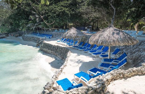 Majagua Island Day Trip from Cartagena íncluding Traditional Colombian Lunch