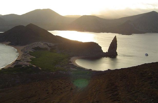 4- or 5-Day Galapagos Islands Explorer Package from Santa Cruz Island