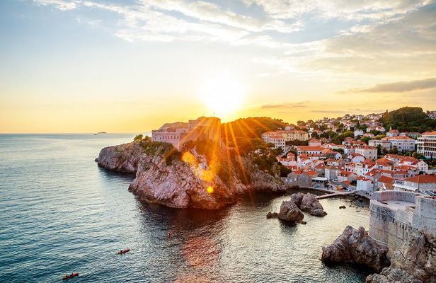Dubrovnik: Golden Hour Sunset Cruise with Drinks