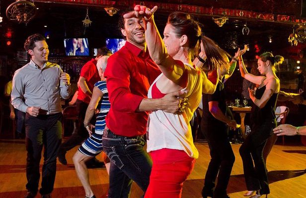 London Salsa Lovers Dance Experience