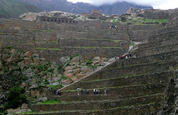 Sacred Valley, Machu Picchu 2-Day Tour with Hotel from Cusco