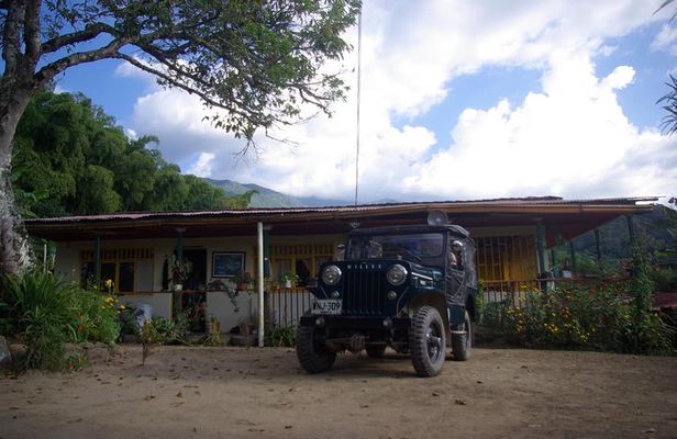 Two days Botanical Garden, coffee and Trekking
