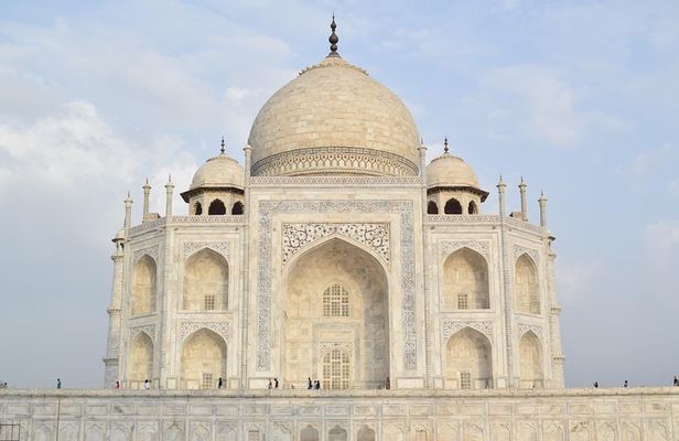  Private Taj Mahal and Agra Full-Day Tour From Delhi