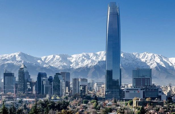 Premium Semi-Private Half Day Tour Santiago Highlights