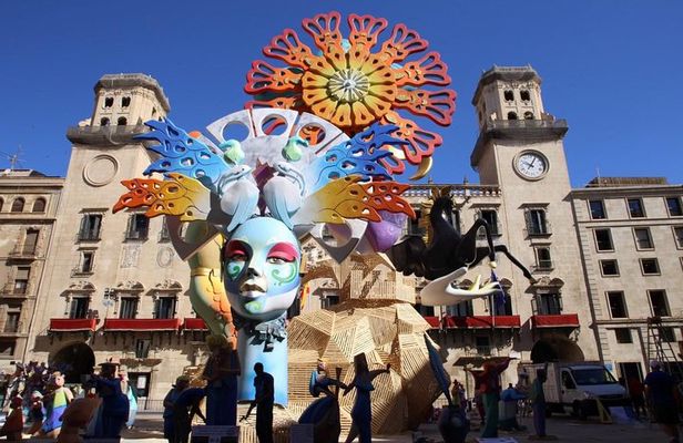 Alicante through its museums with an aperitivo