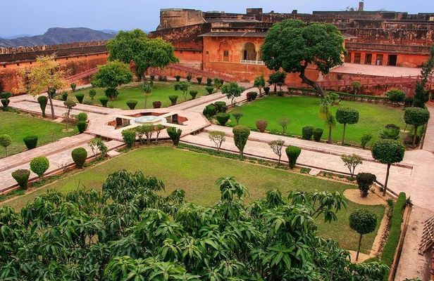 Private Jaipur Day Tour from Delhi by Car