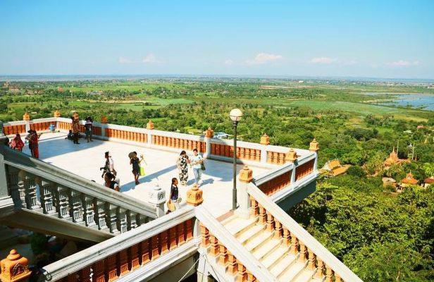 Oudong and Koh Chen Island - Full Day Cruise & Tour with English speaking guide