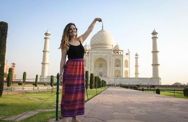 Taj Mahal & Agra City Tour from Delhi by Fastest Train in India