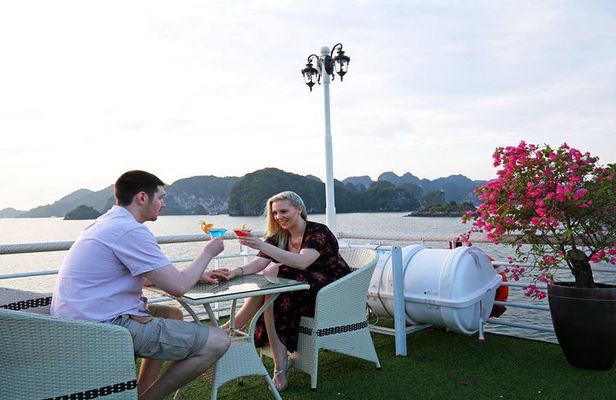 Luxury Halong & Lan Ha Bay Cruise 2D1N All-Inclusive from Hanoi
