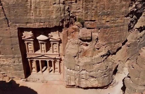 Petra Day Tour- Best of Petra Tour From Amman with Guide and Lunch Included