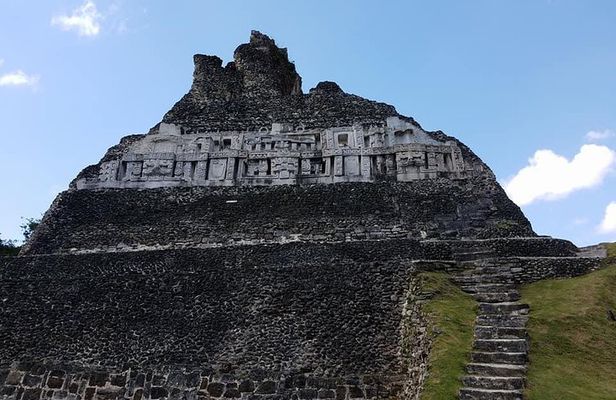 Combo Tour Cave Tubing and Xunantunich Mayan Site - fun day in Belize