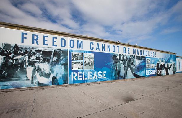 Full Day Private Robben Island & City