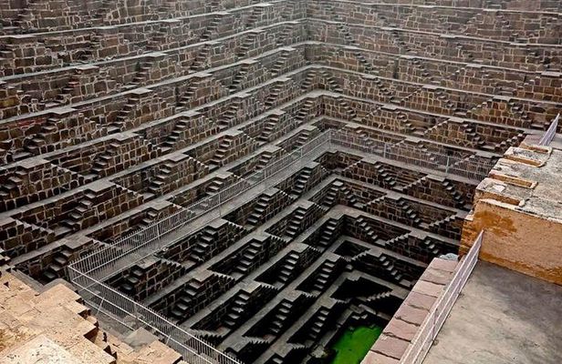 Private day trip: Taj Mahal to Jaipur via fatehpur Sikri and Abhaneri.