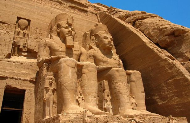 Private Tour: Abu Simbel by Minibus from Aswan