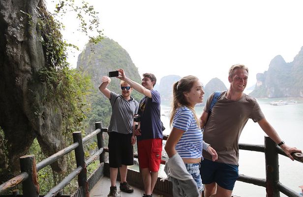 Discover Ha Long Bay with Kayaking and Caving activities
