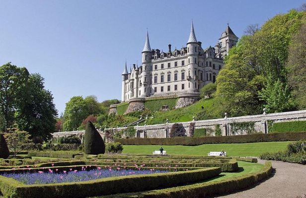 Fairytale Dunrobin Castle, Dornoch village, Million $ Viewpoint
