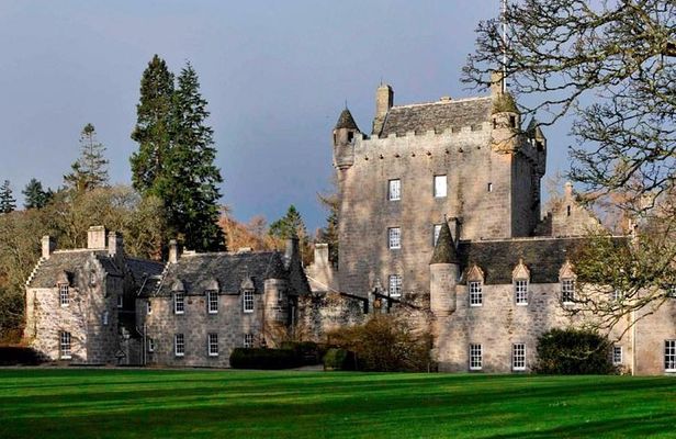 Cawdor Castle, Inverness, Culloden, Outlander and Loch Ness Tour