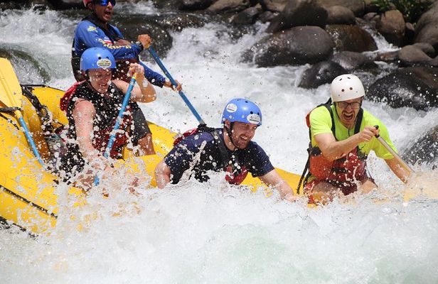 Sarapiqui River Extreme White Water Rafting Class IV