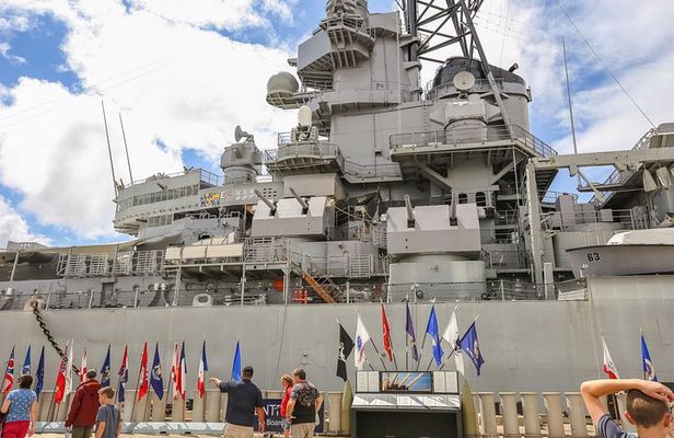 Pearl Harbor: Arizona & Missouri Battleship Tour From Maui, Big Island & Kauai