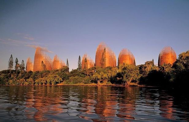 Country Tour (2h30) included Tjibaou Cultural Center & Church