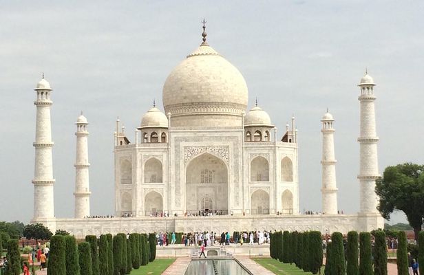 Delhi Agra Amritsar Dharmashala Tour Package