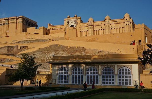 Golden Triangle Tour 4 Days (Delhi - Agra - Jaipur )