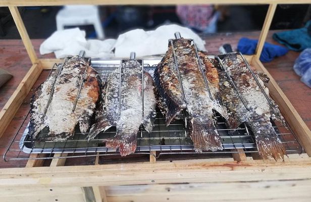 Sunset Local Eats Food Tour in Hua Hin