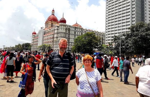 Full day city tour of Mumbai with guide & lunch