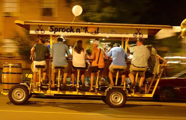 1 Hour 30 min PUBLIC Memphis Party Bike Pub-crawl - Midtown